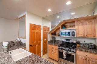 Uptown Sedona Gem: 3-Bed Townhome with Majestic Views and Central Location - Sedona - 2