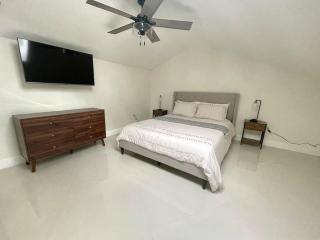 Stylish 3/2 getaway! Near Theme Parks! - Lakeland - 5