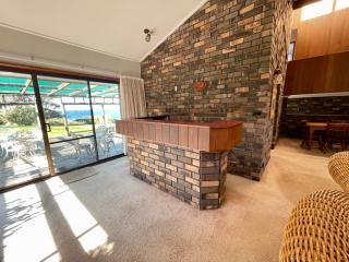 Stunning Clifftop Location - Mollymook - 3