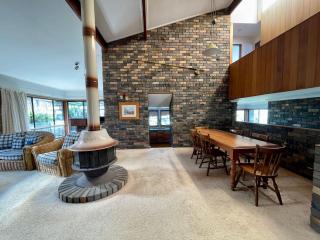 Stunning Clifftop Location - Mollymook - 2