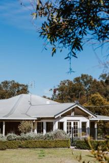 'Wilpine' Poolside Country Luxury near Town - 5