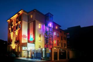 Hotel Amphitryon - Bucarest - 9