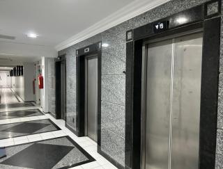 Vista Alta - 150 metros BEIRA MAR - Garagem - Recepção 24horas - Smart TV - Cozinha Completa - Ar Condicionado Sala e Quarto - Internet 100Mb Upload e 50Mb Download - 2