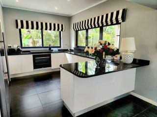 Silver Moon - Eden Rock - 4