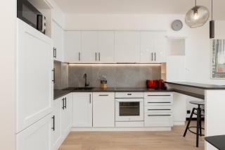 Warsaw Piaseczno Stylish Apartment with Parking by Noclegi Renters - Piaseczno - 1