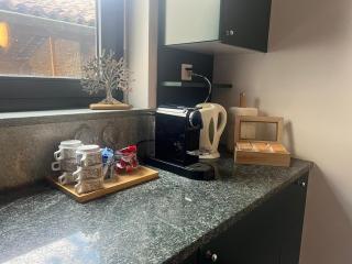 Yellow House Guest House - 1