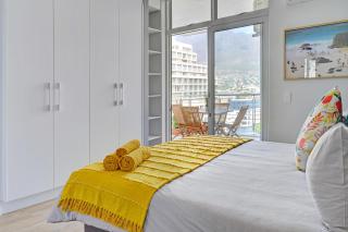 Leila - City Centre Apartment, stunning Mountain & City Views - 5