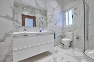 Villa Blu - Indoor Heated Pool, Sauna & Games Room - 3
