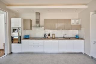 Villa Blu - Indoor Heated Pool, Sauna & Games Room - 6