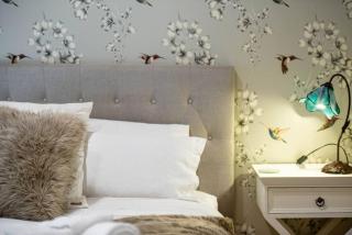 Eden Gardens in Scenic Aldgate - 6