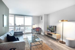 Gold Coast Convertible w Lounge nr Oak St CHI-83 - Chicago - 8