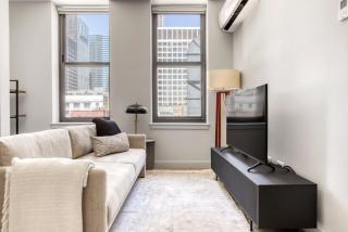 Loop 1BR w gym roof lounge same block as L CHI-669 - Chicago - 0