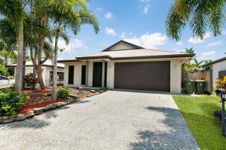 'Serene Selwyn' Coastal Villa near Trinity Beach - Yorkeys Knob - 3