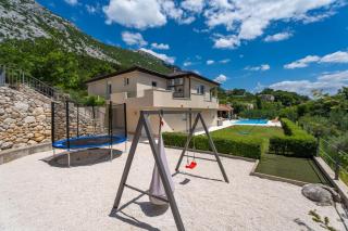 VILLA BEYBE with Jacuzzi, large private pool 50m2, BBQ,free WIFI, 3 bedrooms - 4