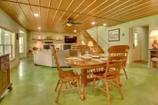 Unique Cotter Getaway with Deck and Outdoor Dining! - Cotter - 5