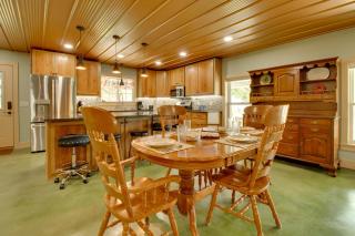 Unique Cotter Getaway with Deck and Outdoor Dining! - Cotter - 4