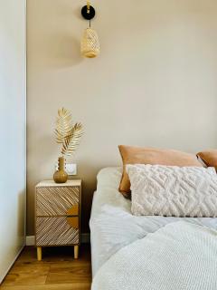 Studio EASY CHECK-IN 8 mins Disneyland 35 mins Paris FREE Starbucks coffee parking wifi - 3