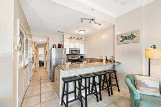 Royal Palms 1303 - 8