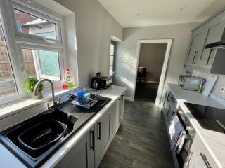 Silver Stag Properties, 3 BR House in Ashby - Ashby de la Zouch - 2