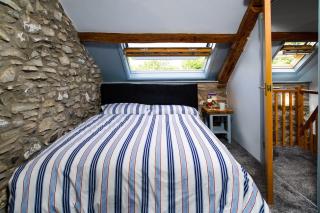 Converted Granary on a rural small holding - Cross Inn - 3
