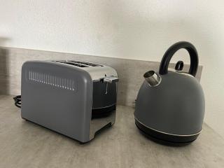 Jolie maison, jardin et parking - Désertines - 3