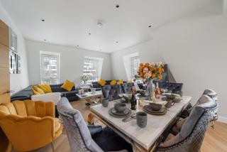 Elegant 3-Bedroom Penthouse in Marble Arch 70 - London - 1
