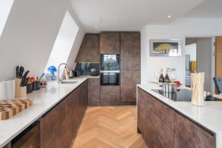 Elegant 3-Bedroom Penthouse in Marble Arch 70 - London - 6