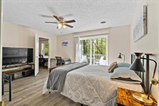 In Resort Game Room - The Play House 5BR - McGaheysville - 7