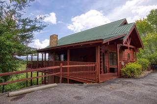 ERN858 - EAGLES ON HIGH - GREAT LOCATION! CLOSE TO ALL THE ACTION! cabin - 9