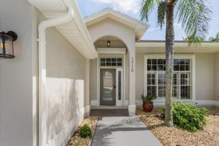 Villa Sunshine & Unwind - Cape Coral - Roelens Vacations - Cape Coral - 4