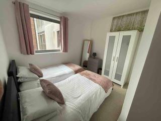 Lovely modern 2 bed apartment - Goldington Road - 5