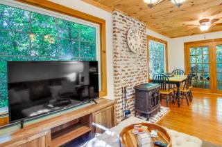 Lakemont Vacation Rental with Screened-In Porch! - Lakemont - 7
