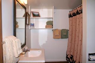 Lazy R Cottages- 2 cabin - 4