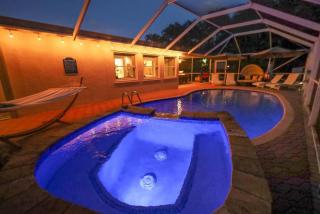 The Utopia Resort Dream Pool BBQ Outdoor Dining - Greenacres City - 9