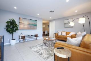 The Utopia Resort Dream Pool BBQ Outdoor Dining - 8