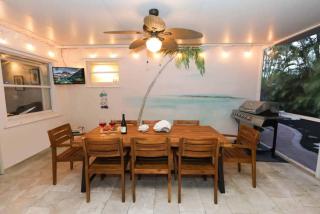 The Utopia Resort Dream Pool BBQ Outdoor Dining - Greenacres City - 7