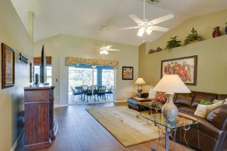 Chic Cape Coral Retreat with Pool and Canoe Access - Cape Coral - 7