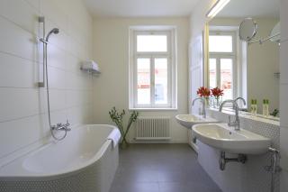 James Hotel & Apartments - Praga - 5