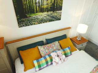 Stylish 2 Bed Room Apartment 5 sleep free wIFI & p - Newport - 6