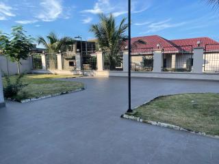 West Coast Villa - Limbe - 1