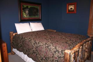 Lazy R Cottages- 17 cabin - 3