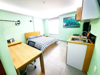A07 EXECUTIVE SUITE at IZCALLI - TEPOTZOTLAN Families, Tourists & Travelers Choice Students Companies Executives WELCOME!!! 5min Izcalli-15min Esmeralda-20min Sátelite-25min AIFA - Cuautitlán Izcalli - 2