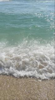 Cozy 2 Bedroom Apartment with Terrace Near the Beach and Park - 2