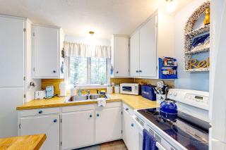 Bayside Retreat - Eastham - 2