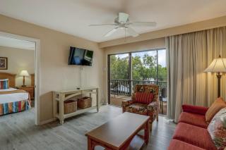 Fabulous Park Shore Condo - Naples - 6