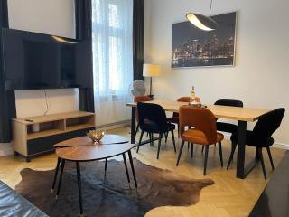 Golden Pearl - Main Square, 100 sqm, 4 rooms - 1