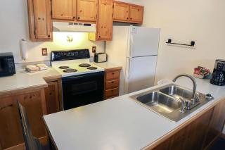 Lazy R Cottages- 7A cabin - 7