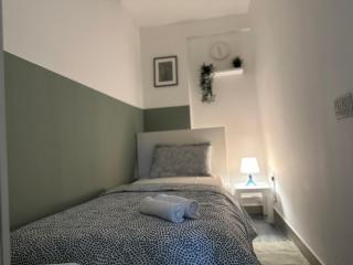 Beautiful Partition Room in Al barsha 1 Near Metro - Dubai - 0