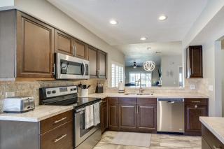 Patio and Pool Access Stunning Palm Desert Townhome - Palm Desert - 9