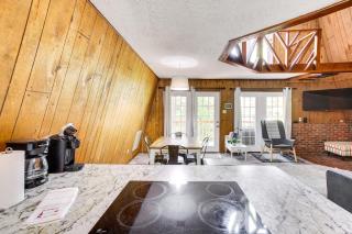 Secluded Jamestown Cabin with Fire Pit! - Jamestown - 3